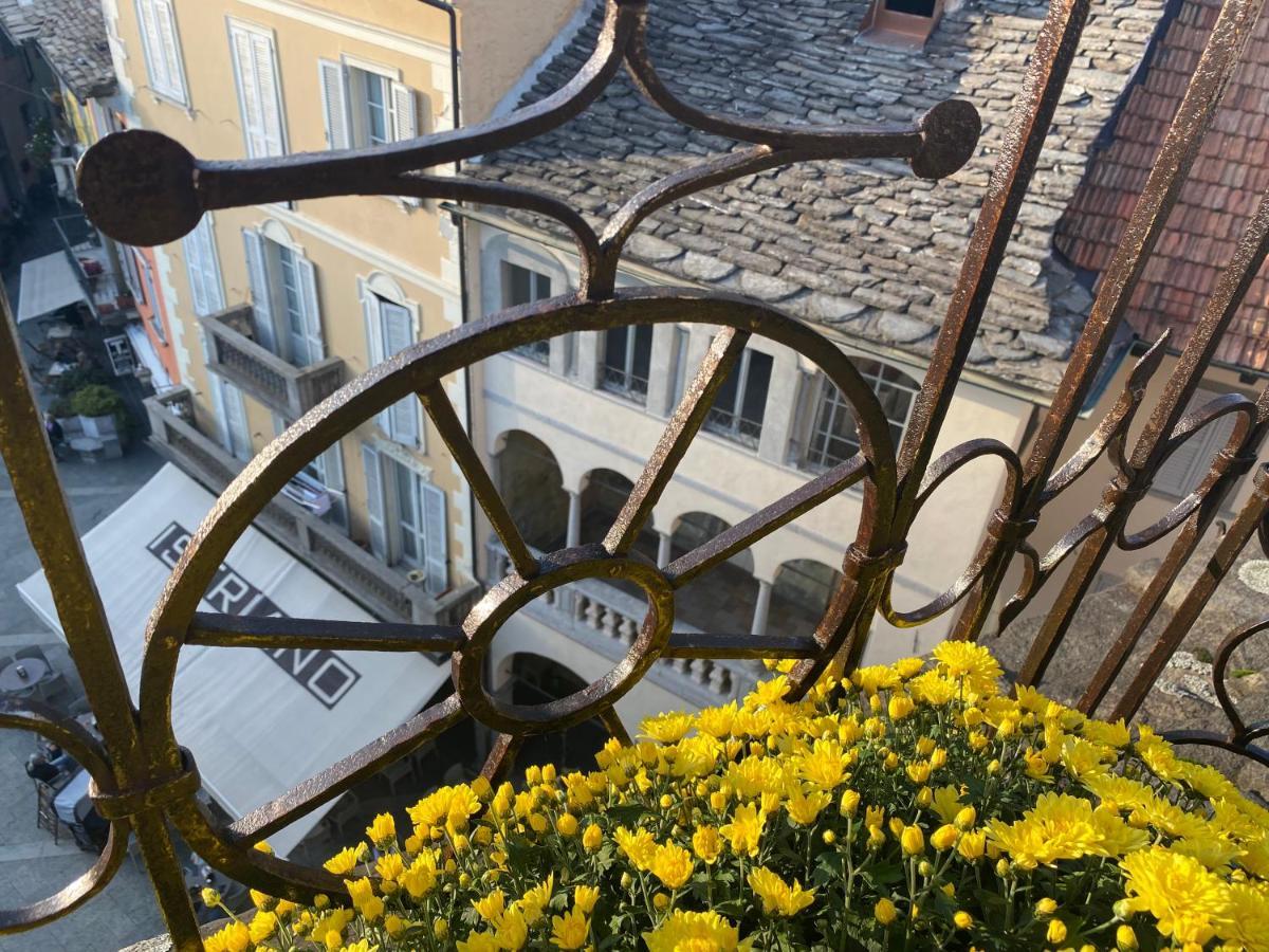 Antica Dimora Del Mercato Domodossola Bagian luar foto