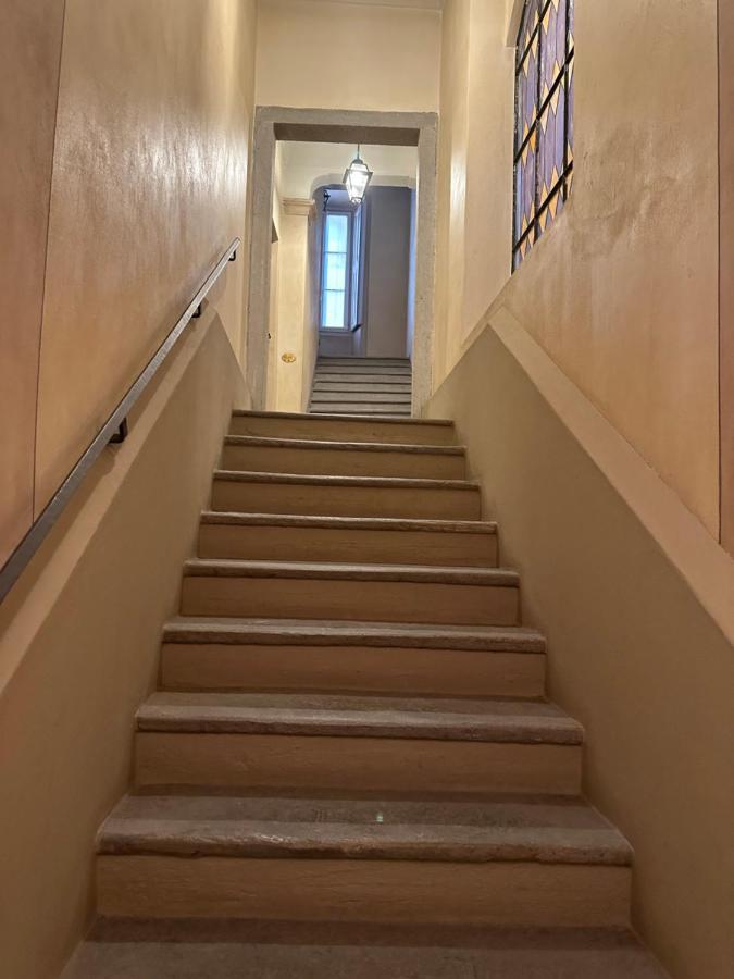 Antica Dimora Del Mercato Domodossola Bagian luar foto